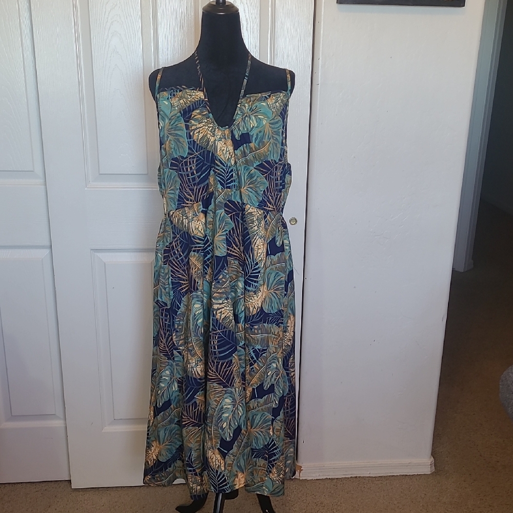 Tropical Print Halter Maxi Dress